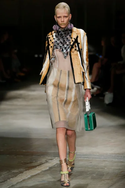 Look 40